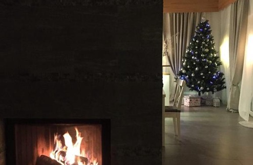 Kruglino Ski Chalet | Discover Chalet Yakhroma: Oceanfront Haven with Pool