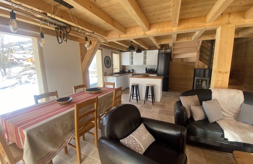 Saint-Chaffrey Ski Chalet | Inviting Chalet Yeti for Families in Saint Chaffrey