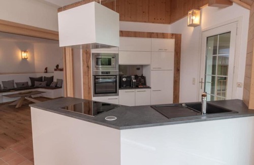 Mauterndorf Apartment | Oceanfront Chalet Yuma for 4: Family-Friendly Retreat