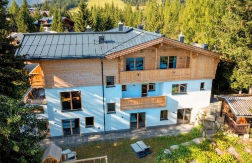 Hochkrimml House | Family-Friendly Getaway at Chalet Zillertal Arena 3