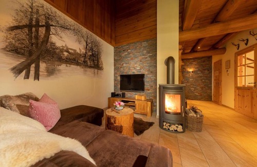 Ilsenburg Apartment | Cozy Chalet zum Salamander with Oceanfront Views
