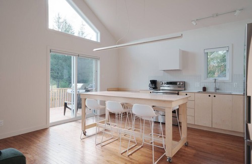 Shefford Ski Chalet | Chalets ÖST à Shefford - GROUP PACKAGE -