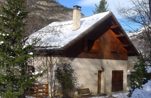 Colmars Ski Chalet | Cozy Chalets for Groups with Pool and Ocean View