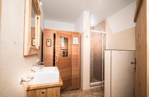 Hart im Zillertal Ski Chalet | Oceanfront Chalets Steiner: Pet Friendly and Family Ready