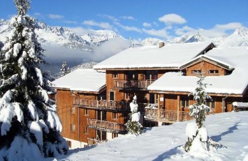 Valfrejus Apartment | Family-Friendly Stay at Chalets De Florence for 6 Guests