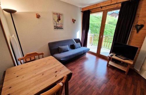 Valfrejus Apartment | Family-Friendly Stay at Chalets De Florence for 6 Guests