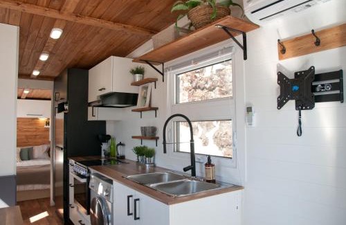Longue-Pointe-de-Mingan Ski Chalet | Pet-Friendly Getaway at Chalets Didoche - Family Approved