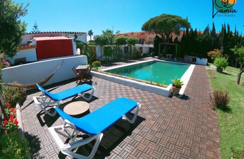 Poblado Sancti Petri House | Pet-Friendly Chalets en Sancti Petri with Oceanfront Views