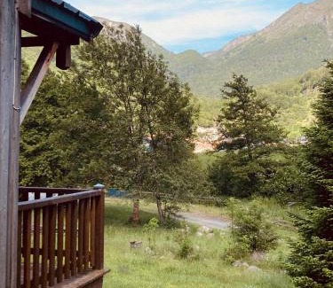 Auzat Ski Chalet | Pet-Friendly Chalets les tutes de la Vernière for Families