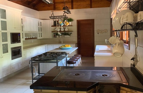 Sao Martinho House | Serene Chalets on the Lake with Breathtaking Views