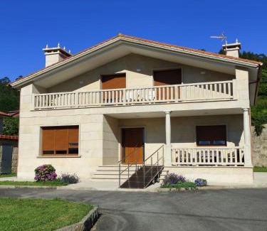 Meis House | Pet-Friendly Chalets Tito Gómez Meis - Guest Rated 9.8/10