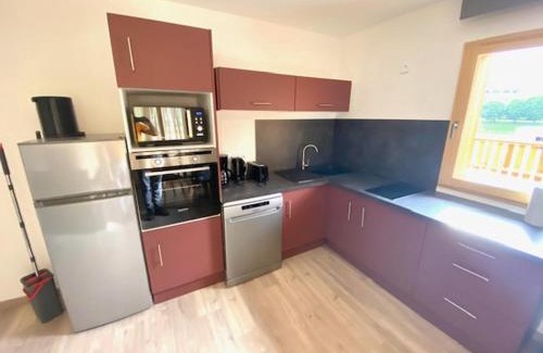 Saint-Jean-de-Maurienne Apartment | Family-Friendly Getaway at Chaleur Alpine Hotel