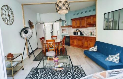 Ambert House | Inviting Townhouse Steps from the Round City Hall