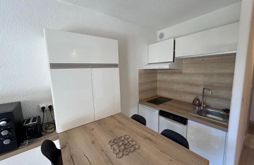 Forville Apartment | Chaleureux appartement moderne