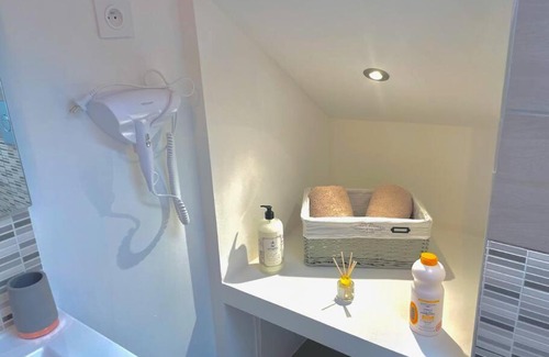 Saint-Quentin Apartment | Welcoming Retreat with Child-Friendly Amenities