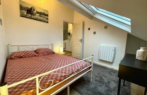 Saint-Quentin Apartment | Welcoming Retreat with Child-Friendly Amenities