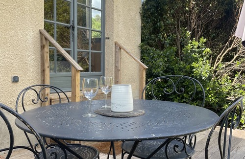 Belvezet Apartment | Cozy Studio Retreat in the Countryside near Uzès