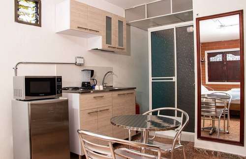 Retiro Apartment | Budget-Friendly Chali: Family-Ready with Spa & Dining
