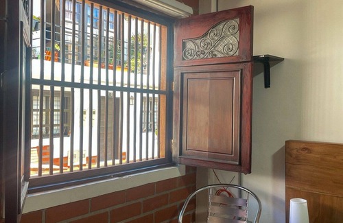 Retiro Apartment | Budget-Friendly Chali: Family-Ready with Spa & Dining
