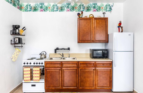 Ocean Point Apartment | Chalk Sound Jungle Oasis: Oceanfront Getaway Near Beach