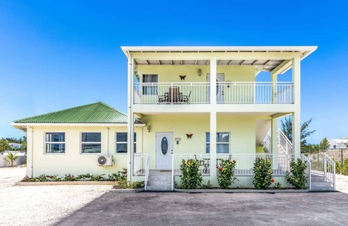 Ocean Point Apartment | Chalk Sound Jungle Oasis: Oceanfront Getaway Near Beach