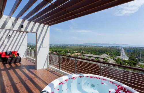 Karon Resort | Relaxing Chalong Chalet Resort with Pool & Spa Amenities