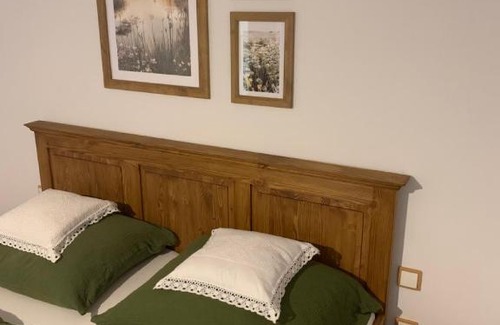 Budikov Apartment | Cozy Chaloupka u Jezevčíka: Pet & Child Friendly Retreat