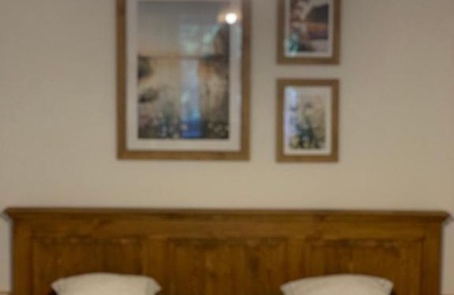 Budikov Apartment | Cozy Chaloupka u Jezevčíka: Pet & Child Friendly Retreat