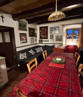 Cervena Voda House | Discover Chalupa Šanov u Králík: Pet-Friendly Retreat