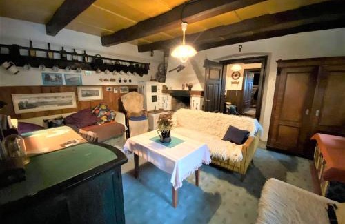 Cervena Voda House | Discover Chalupa Šanov u Králík: Pet-Friendly Retreat