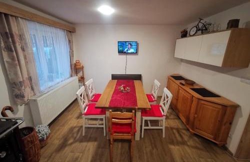Heralec House | Pet-Friendly Retreat at Chalupa Agáta with High Guest Ratings