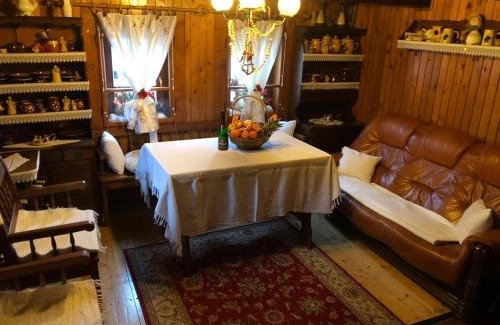 Uhorska Ves House | Unforgettable Stay at Chalupa Alzbeta: 10/10 Rated Retreat