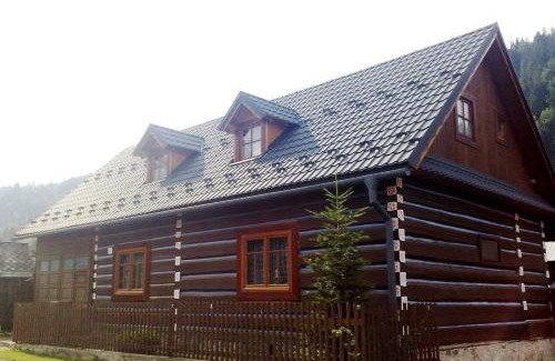 Osturna House | Explore Chalupa Gita: Family & Pet-Friendly Retreat