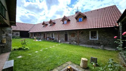 Pisek House | Guest Rated 10/10: Chalupa Semice with Pool & Kitchen