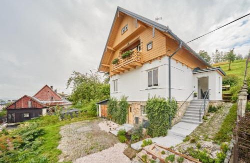 Svoboda nad Upou House | Discover Chalupa Svoboda: Family-Friendly Retreat with Kitchen