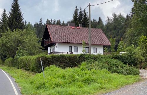 Rejstejn House | Discover Chalupa Svojše - Family & Pet-Friendly Retreat