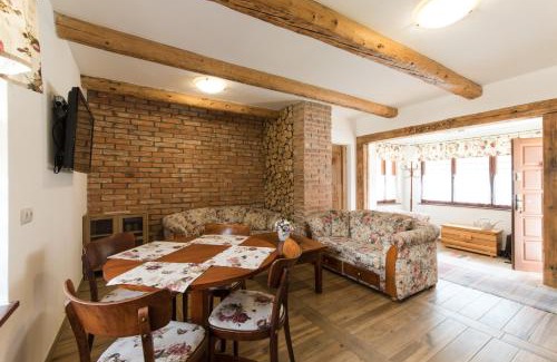Potok House | Discover Chalupa u Kova: Pet-Friendly Haven with Breakfast