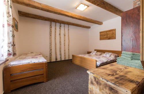 Potok House | Discover Chalupa u Kova: Pet-Friendly Haven with Breakfast