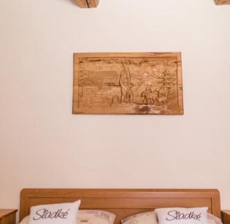 Potok House | Discover Chalupa u Kova: Pet-Friendly Haven with Breakfast