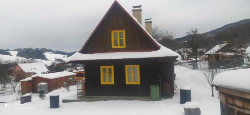 Luzna Apartment | Child-Friendly Retreat at Chalupa U Měšťanů with High Ratings