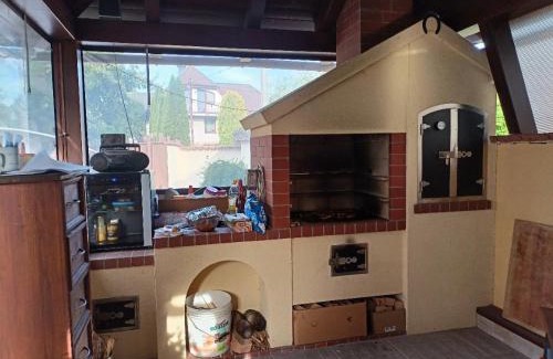 Pocitky House | Top-Rated Chalupa u Mikeše: Family-Friendly with Hot Tub