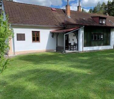 Spoli Apartment | Family-Friendly Retreat at Chalupa u rybníka - Rated 8.1/10