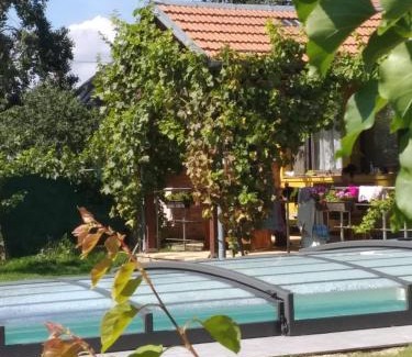 Sakvice Apartment | Relax at Chalupa V Meruňkovém Sadu with Private Beach Access