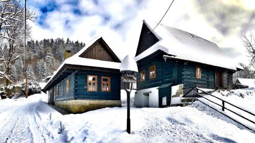 Karolinka Ski Chalet | Cozy Chalupy Pod Šenkem - Family & Pet Friendly Retreat