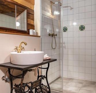 Karolinka Ski Chalet | Cozy Chalupy Pod Šenkem - Family & Pet Friendly Retreat