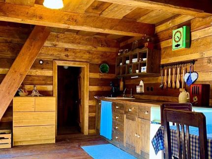 Karolinka Ski Chalet | Cozy Chalupy Pod Šenkem - Family & Pet Friendly Retreat