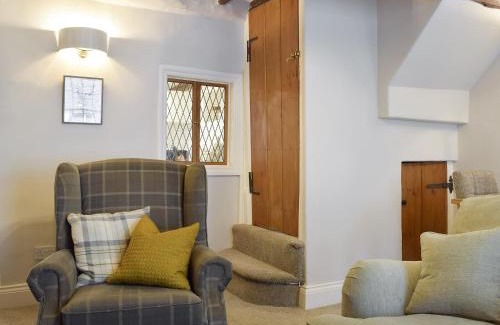 Grassington House | Elegant Stay at Chamber End Fold: 4-Star Family Retreat
