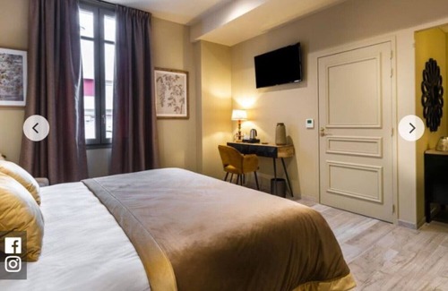 Casteljaloux Hotel | Discover Comfort at Chamber of Clos Castel with Breakfast