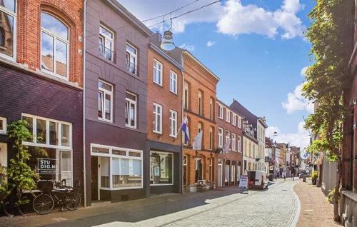 Roermond Apartment | Discover Chambers Roermond: 4-Star Rated with Guest Praise