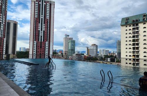 Pekeliling Apartment | Experience Chambers Suites KLCC: Family-Friendly Comfort